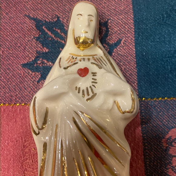 Vintage porcelain Bleeding Heart Jesus statue - Picture 4 of 11